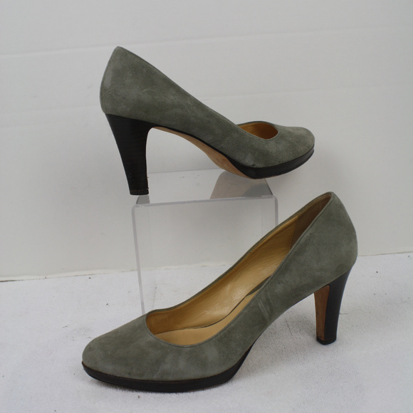 Final Price Cole Haan Ladies Suede Pump - Picture 2 of 6